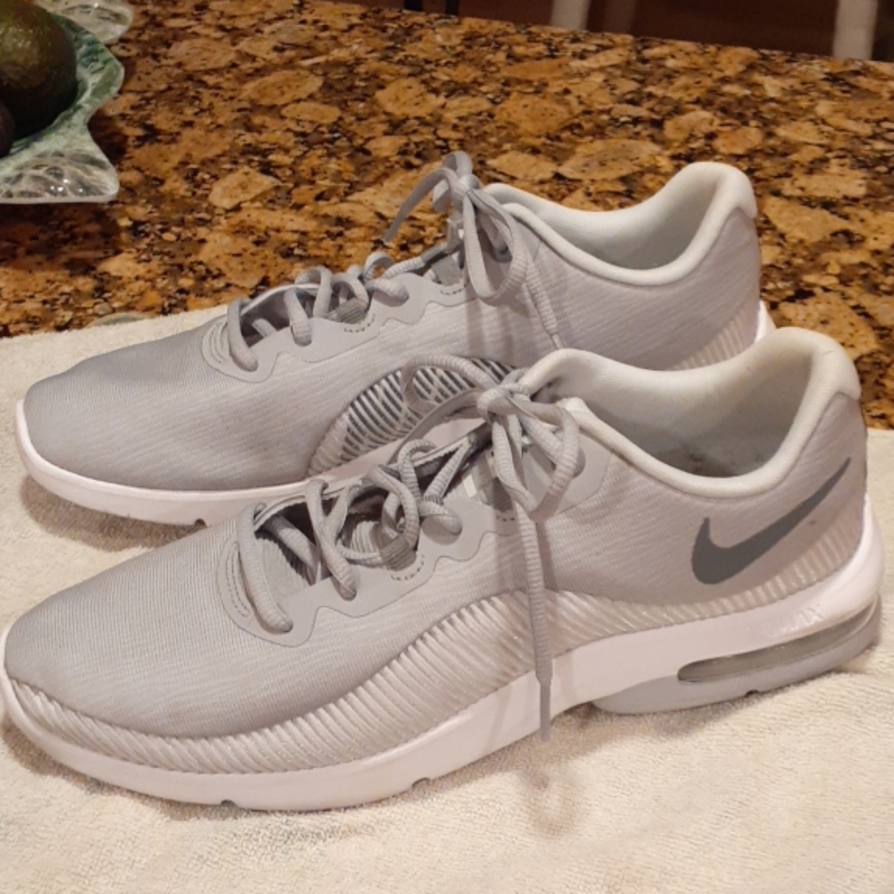 Womens Nike Airmax